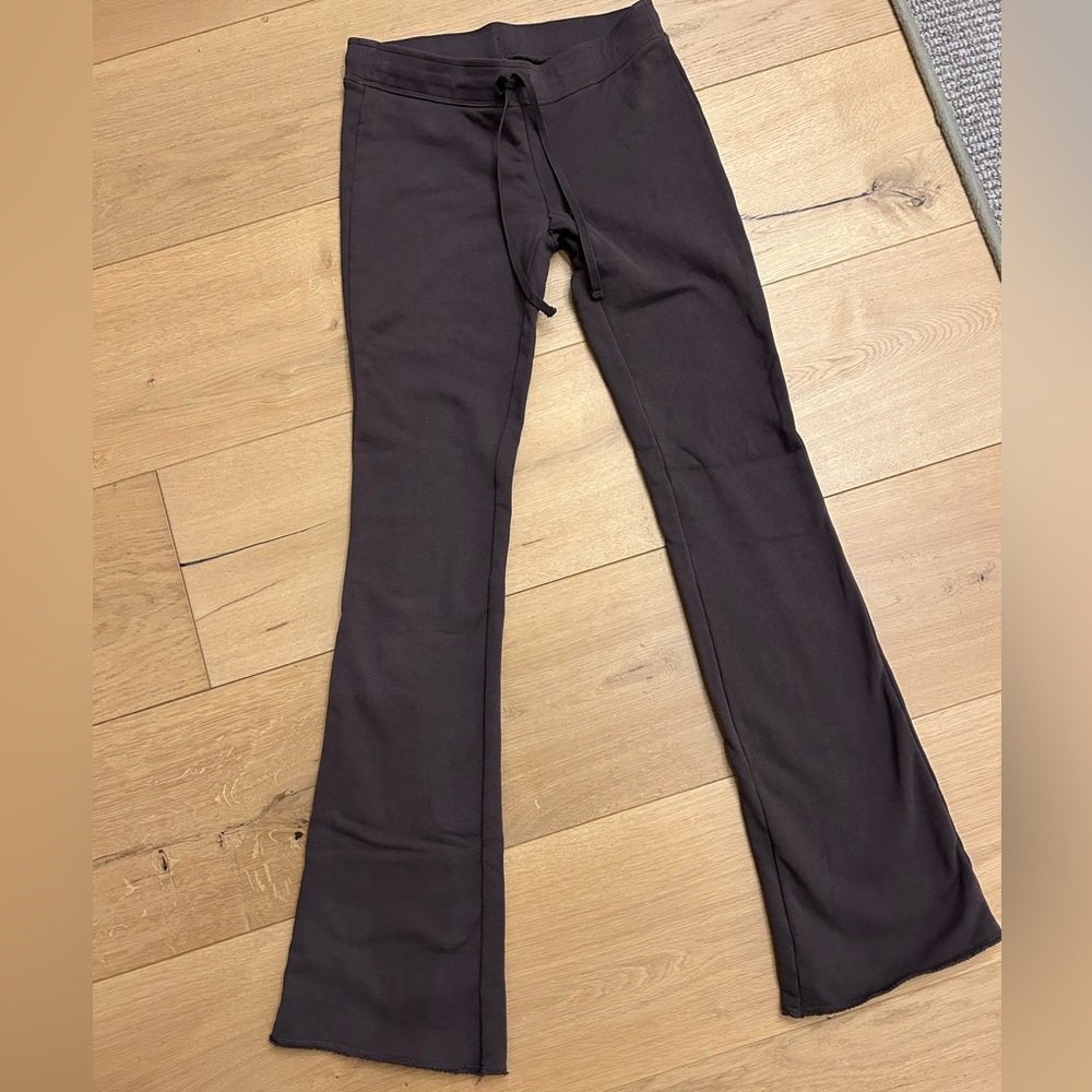 SKIMS Brown Bootcut Sweatpant sz xxs